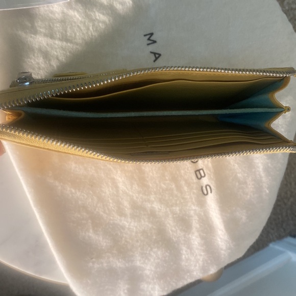 COPY - Marc Jacobs Zip Clutch 100% Calf Leather “Honey” Color - Picture 7 of 7